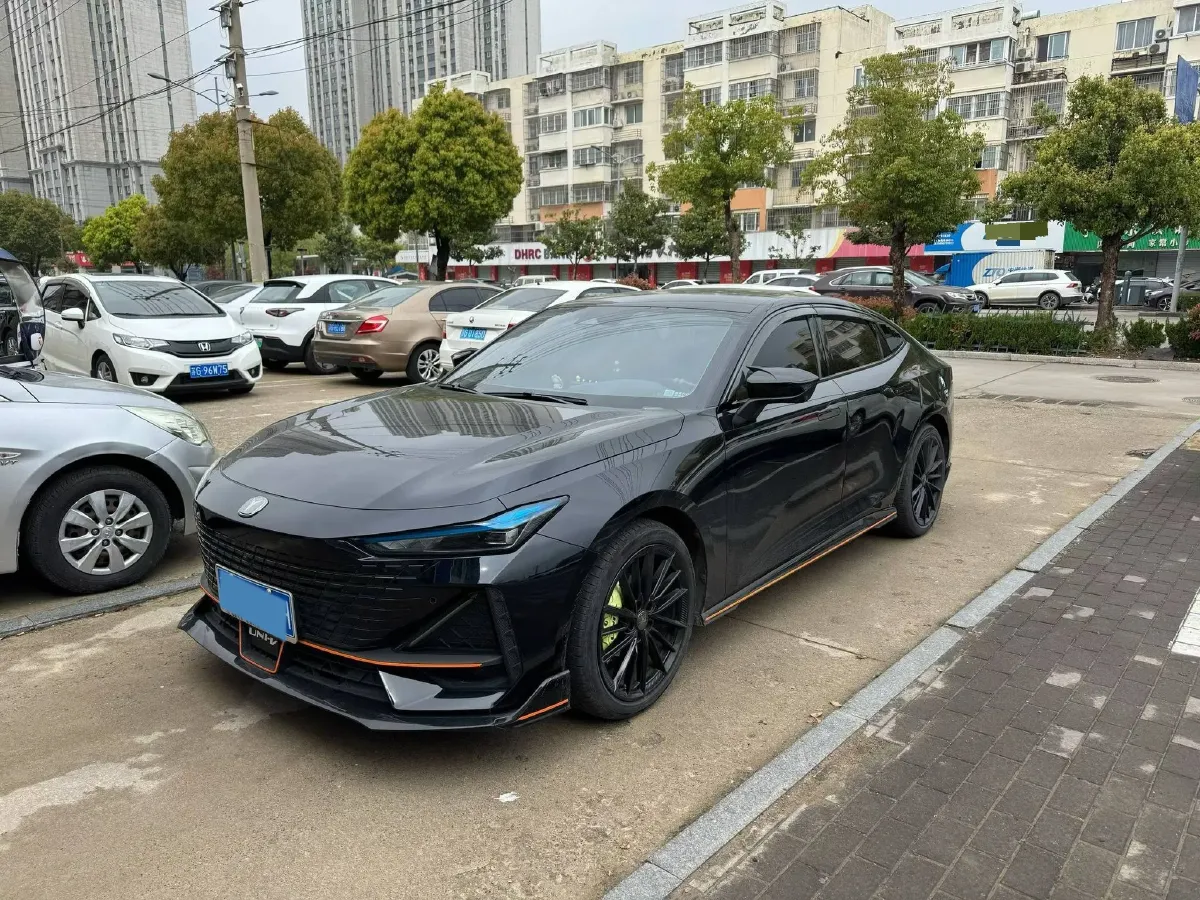 2023 ChangAn UNI-V 1.5T 188HP L4 7DCT,autocango,china used car exporter,china ev exporter,chinese used car exporter,chinese used ev exporter