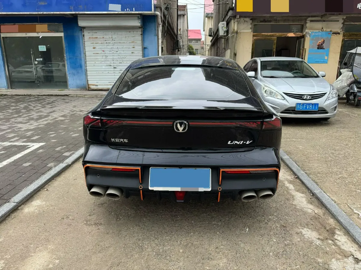 2023 ChangAn UNI-V 1.5T 188HP L4 7DCT,autocango,china used car exporter,china ev exporter,chinese used car exporter,chinese used ev exporter