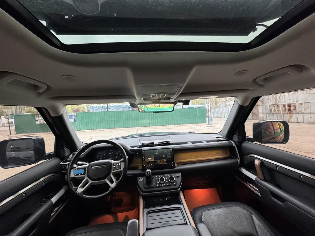 2022 Land Rover Defender 3.0T 400HP L6 8AT,autocango,china used car exporter,china ev exporter,chinese used car exporter,chinese used ev exporter