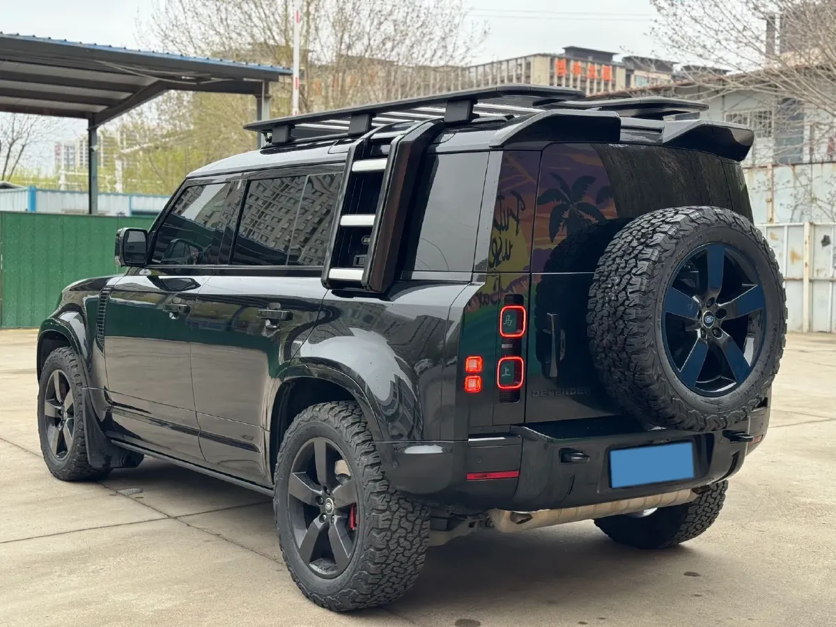 2022 Land Rover Defender 3.0T 400HP L6 8AT,autocango,china used car exporter,china ev exporter,chinese used car exporter,chinese used ev exporter