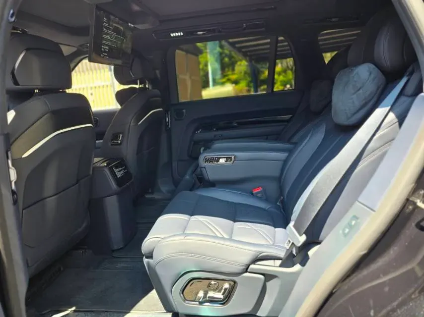 2025 Zeekr 9X 2.0T 279HP L4 1DHT PHEV,autocango,china used car exporter,china ev exporter,chinese used car exporter,chinese used ev exporter