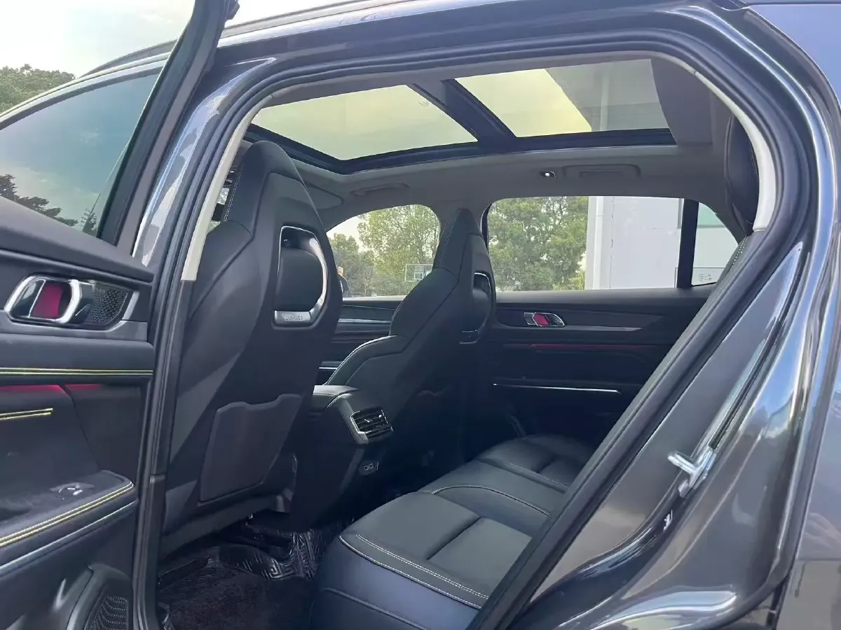 2023 MAXUS Interstellar 2.0T 261HP L4 8AT,autocango,china used car exporter,china ev exporter,chinese used car exporter,chinese used ev exporter