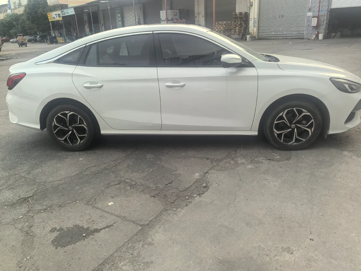 2022 MG 5 1.5L 120HP L4 CVT,autocango,china used car exporter,china ev exporter,chinese used car exporter,chinese used ev exporter