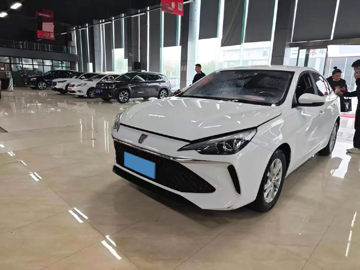 2026 Roewe i5 1.5L 129HP L4 5MT,autocango,china used car exporter,china ev exporter,chinese used car exporter,chinese used ev exporter