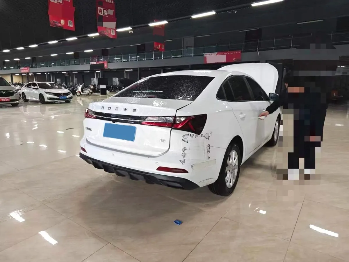 2026 Roewe i5 1.5L 129HP L4 5MT,autocango,china used car exporter,china ev exporter,chinese used car exporter,chinese used ev exporter