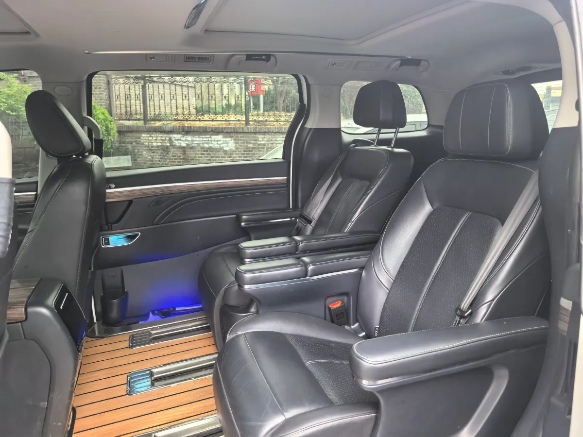 2021 GAC Trumpchi M8 2.0T 252HP L4 8AT,autocango,china used car exporter,china ev exporter,chinese used car exporter,chinese used ev exporter