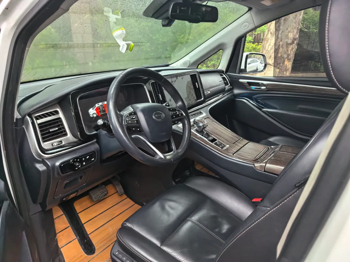 2021 GAC Trumpchi M8 2.0T 252HP L4 8AT,autocango,china used car exporter,china ev exporter,chinese used car exporter,chinese used ev exporter