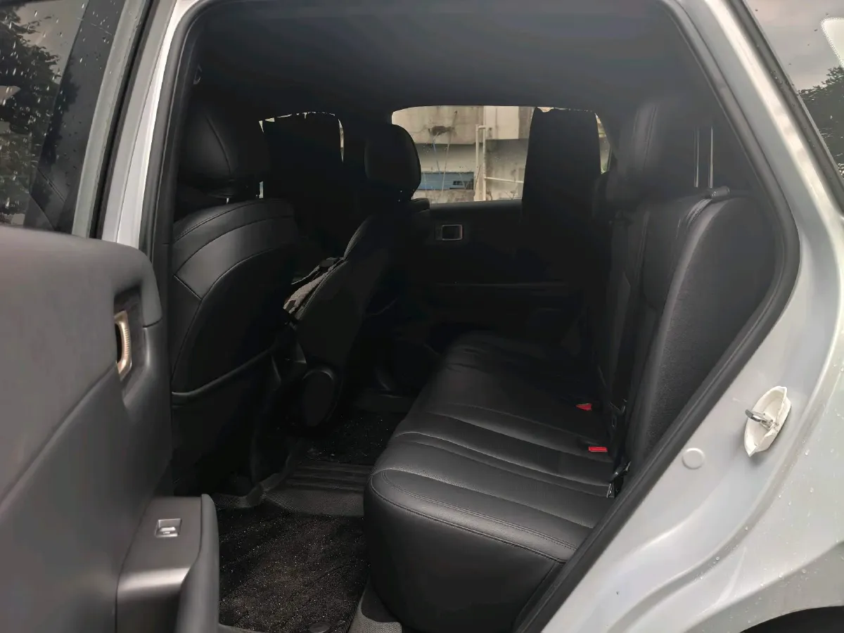 2024 WuLing XingGuangS 1.5L 106HP L4 E-CVT PHEV 20.5KWH,autocango,china used car exporter,china ev exporter,chinese used car exporter,chinese used ev exporter