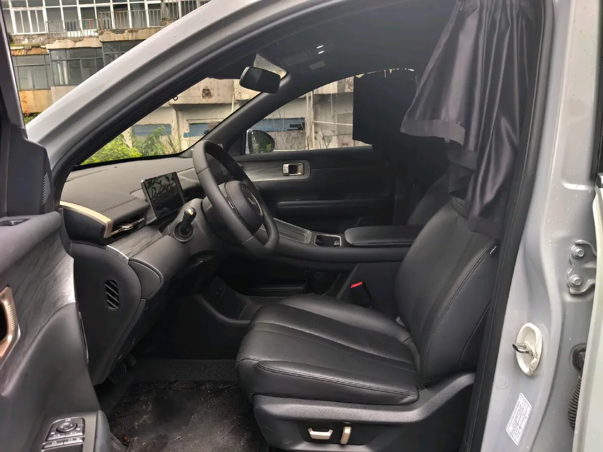 2024 WuLing XingGuangS 1.5L 106HP L4 E-CVT PHEV 20.5KWH,autocango,china used car exporter,china ev exporter,chinese used car exporter,chinese used ev exporter