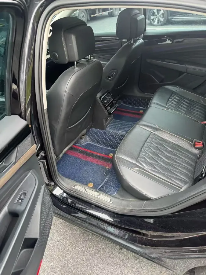 2020 Volkswagen Passat 2.0T 220HP L4 7DCT,autocango,china used car exporter,china ev exporter,chinese used car exporter,chinese used ev exporter