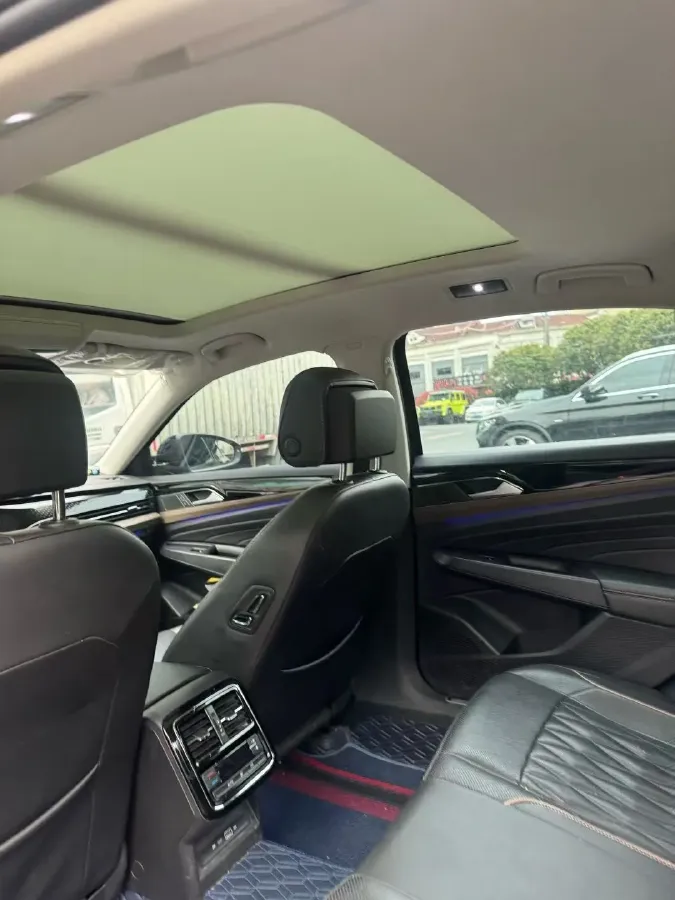 2020 Volkswagen Passat 2.0T 220HP L4 7DCT,autocango,china used car exporter,china ev exporter,chinese used car exporter,chinese used ev exporter