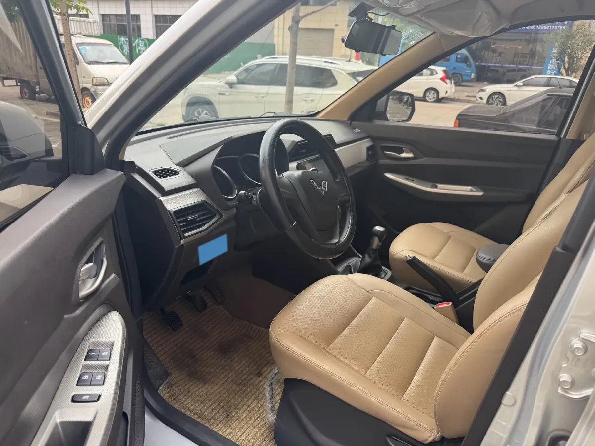2018 WuLing HongGuang 1.5L 105HP L4 5MT,autocango,china used car exporter,china ev exporter,chinese used car exporter,chinese used ev exporter