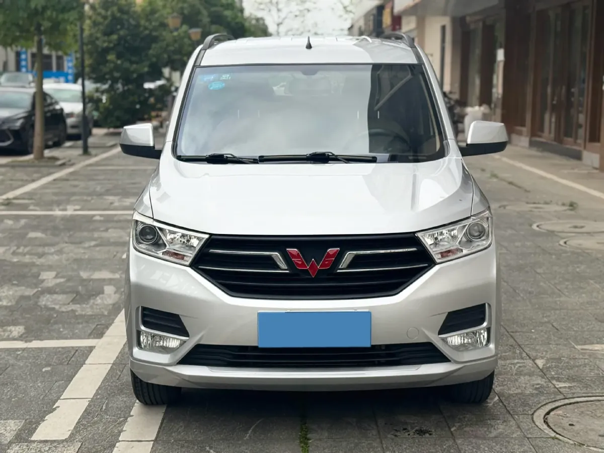 2018 WuLing HongGuang 1.5L 105HP L4 5MT,autocango,china used car exporter,china ev exporter,chinese used car exporter,chinese used ev exporter
