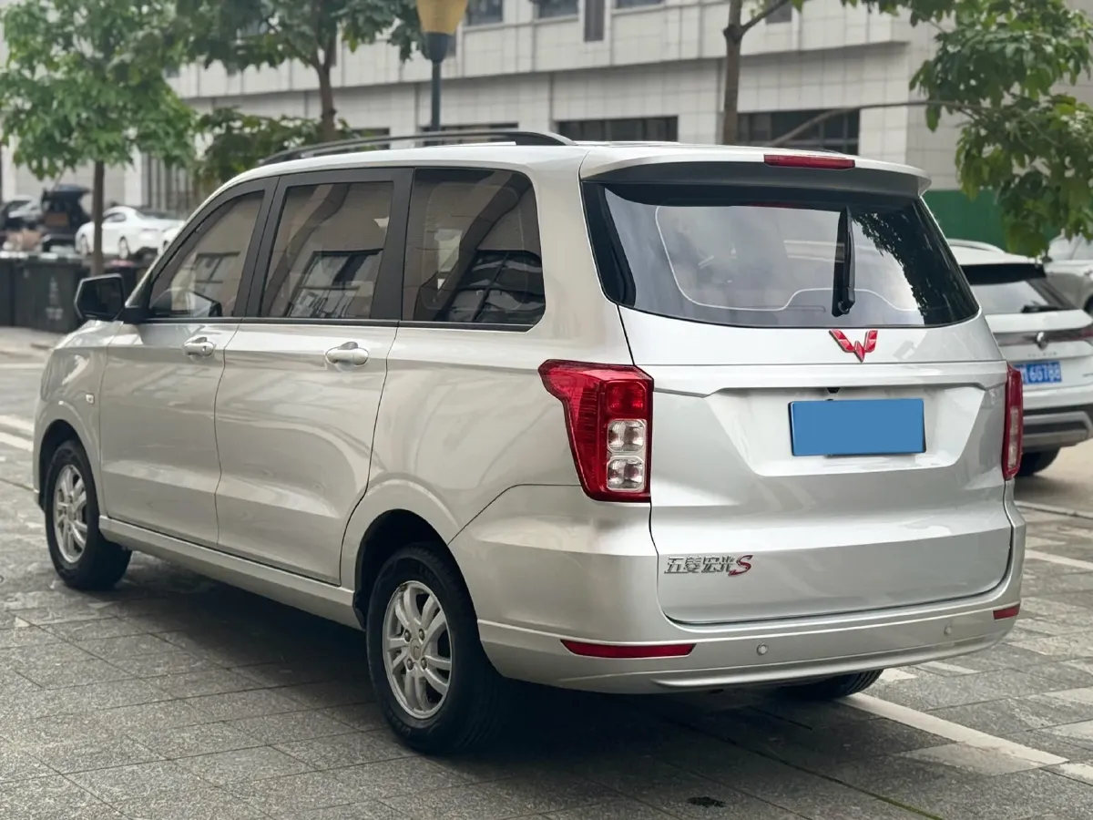 2018 WuLing HongGuang 1.5L 105HP L4 5MT,autocango,china used car exporter,china ev exporter,chinese used car exporter,chinese used ev exporter