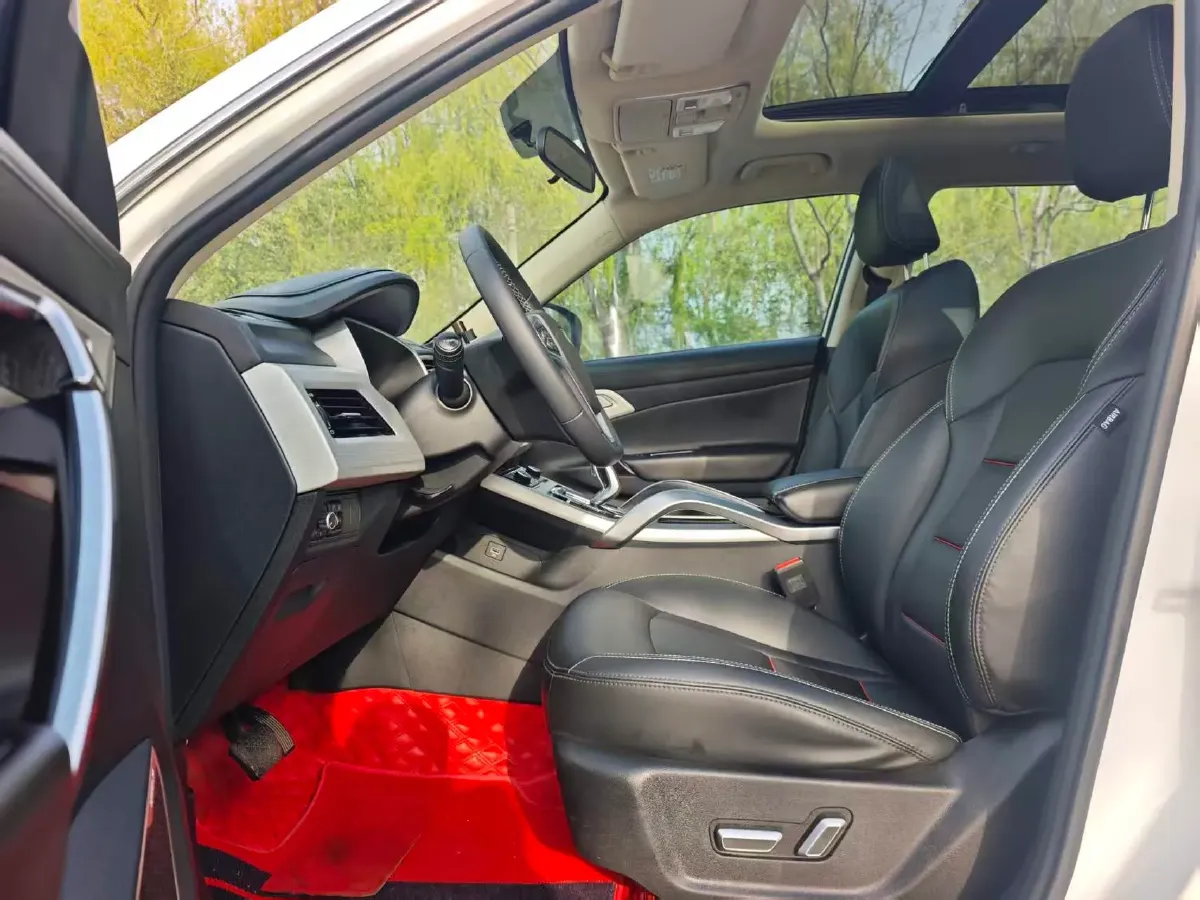 2020 Roewe i6 1.5T 169HP L4 7DCT,autocango,china used car exporter,china ev exporter,chinese used car exporter,chinese used ev exporter