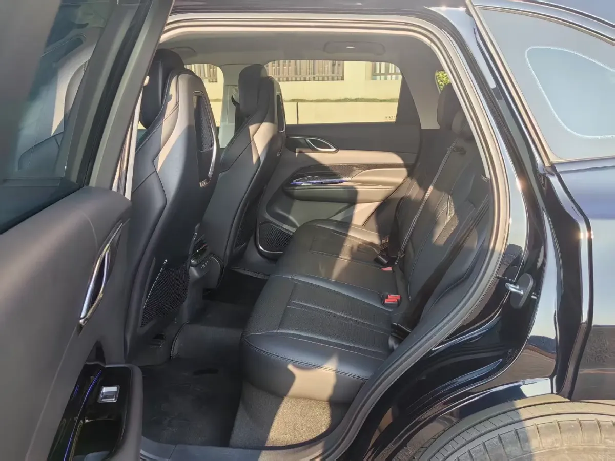 2023 HongQi HS3 1.5T 169HP L4 7DCT,autocango,china used car exporter,china ev exporter,chinese used car exporter,chinese used ev exporter