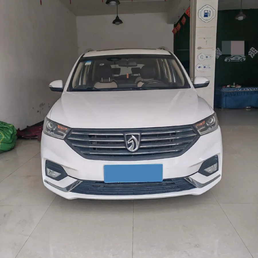 2018 BaoJun 360 1.5L 112HP L4 6MT,autocango,china used car exporter,china ev exporter,chinese used car exporter,chinese used ev exporter