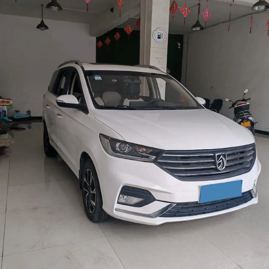 2018 BaoJun 360 1.5L 112HP L4 6MT,autocango,china used car exporter,china ev exporter,chinese used car exporter,chinese used ev exporter