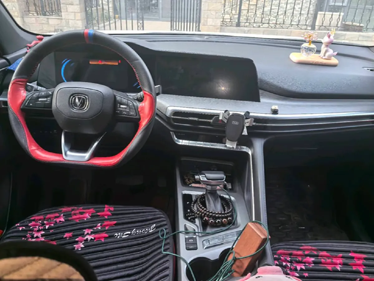 2021 ChangAn CS35 Plus 1.4T 160HP L4 7DCT,autocango,china used car exporter,china ev exporter,chinese used car exporter,chinese used ev exporter