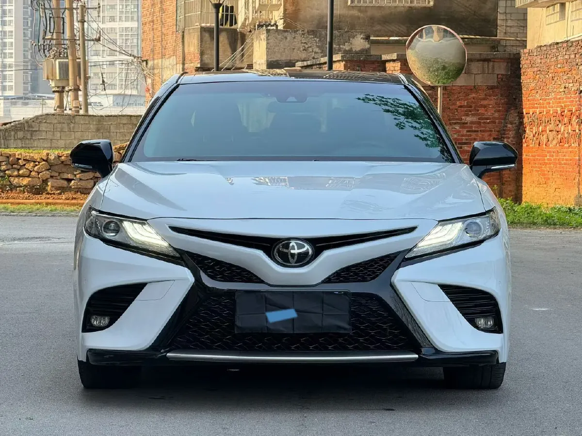 2019 Toyota Camry 2.5L 209HP L4 8AT,autocango,china used car exporter,china ev exporter,chinese used car exporter,chinese used ev exporter