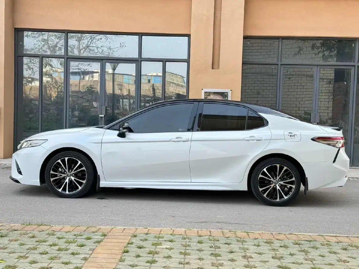 2019 Toyota Camry 2.5L 209HP L4 8AT,autocango,china used car exporter,china ev exporter,chinese used car exporter,chinese used ev exporter