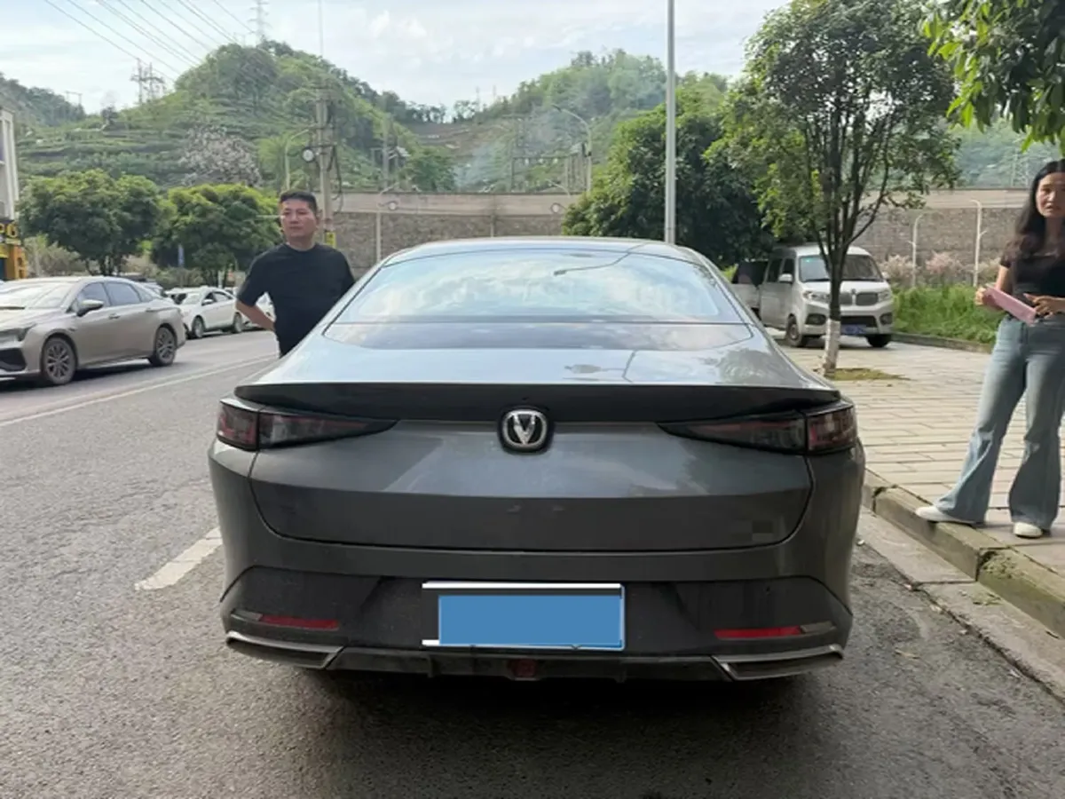 2024 ChangAn Eado 1.5T 170HP L4 7DCT,autocango,china used car exporter,china ev exporter,chinese used car exporter,chinese used ev exporter