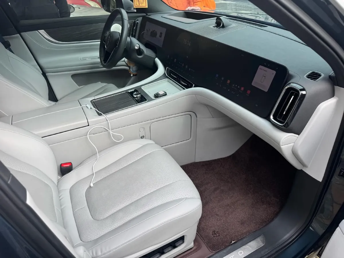 2024 AITO AITO M9 1.5T 152HP L4 REEV 42KWH,autocango,china used car exporter,china ev exporter,chinese used car exporter,chinese used ev exporter