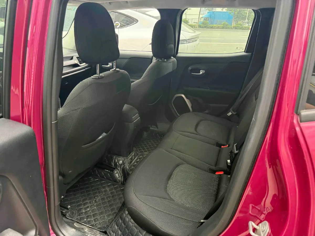 2018 Jeep Renegade 1.4T 150HP L4 7DCT,autocango,china used car exporter,china ev exporter,chinese used car exporter,chinese used ev exporter