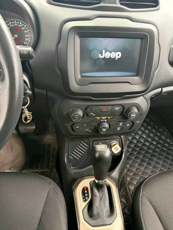 2018 Jeep Renegade 1.4T 150HP L4 7DCT,autocango,china used car exporter,china ev exporter,chinese used car exporter,chinese used ev exporter