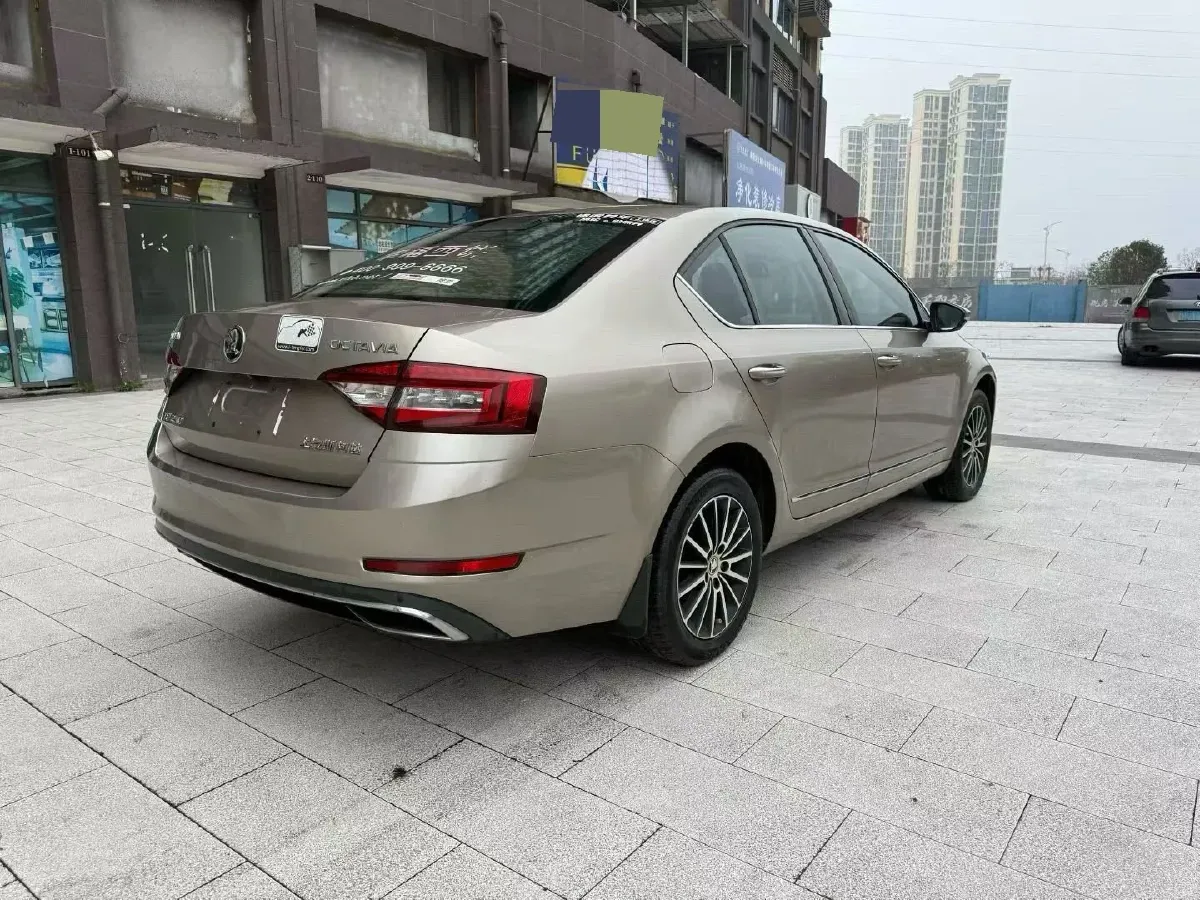 2018 Skoda Octavia 1.2T 116HP L4 7DCT,autocango,china used car exporter,china ev exporter,chinese used car exporter,chinese used ev exporter