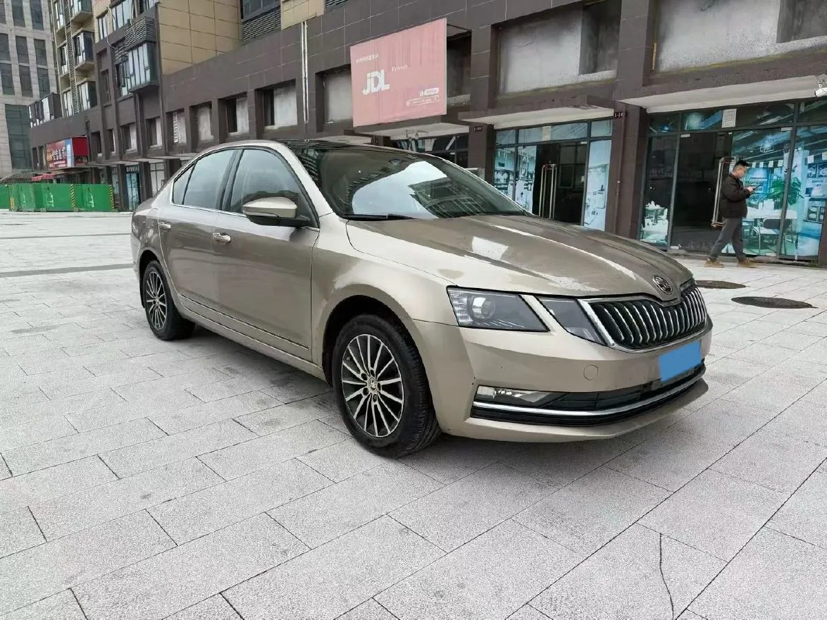 2018 Skoda Octavia 1.2T 116HP L4 7DCT,autocango,china used car exporter,china ev exporter,chinese used car exporter,chinese used ev exporter