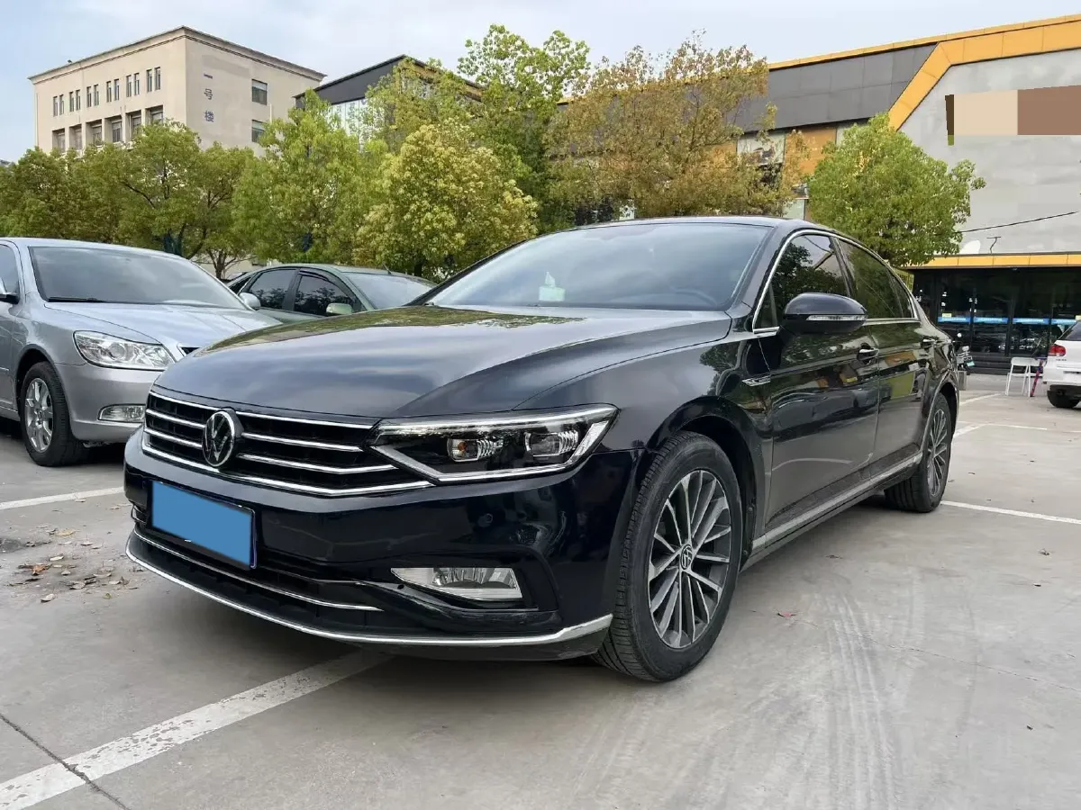 2020 Volkswagen Magotan 2.0T 186HP L4 7DCT,autocango,china used car exporter,china ev exporter,chinese used car exporter,chinese used ev exporter
