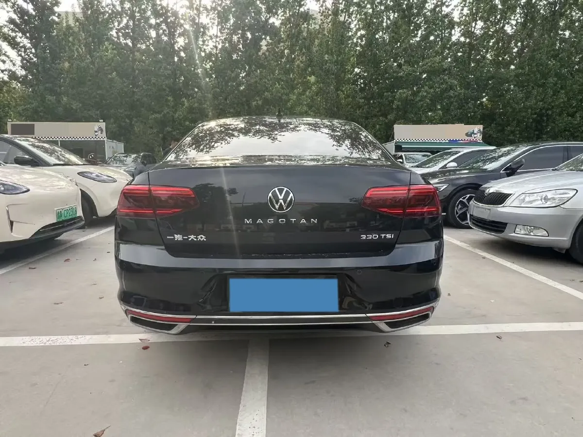 2020 Volkswagen Magotan 2.0T 186HP L4 7DCT,autocango,china used car exporter,china ev exporter,chinese used car exporter,chinese used ev exporter