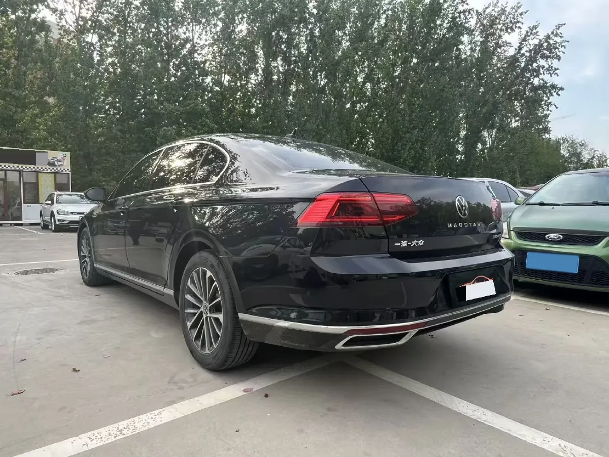 2020 Volkswagen Magotan 2.0T 186HP L4 7DCT,autocango,china used car exporter,china ev exporter,chinese used car exporter,chinese used ev exporter