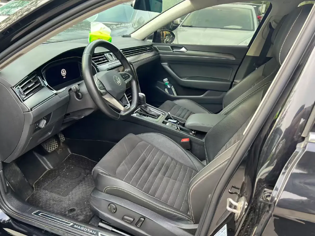2020 Volkswagen Magotan 2.0T 186HP L4 7DCT,autocango,china used car exporter,china ev exporter,chinese used car exporter,chinese used ev exporter