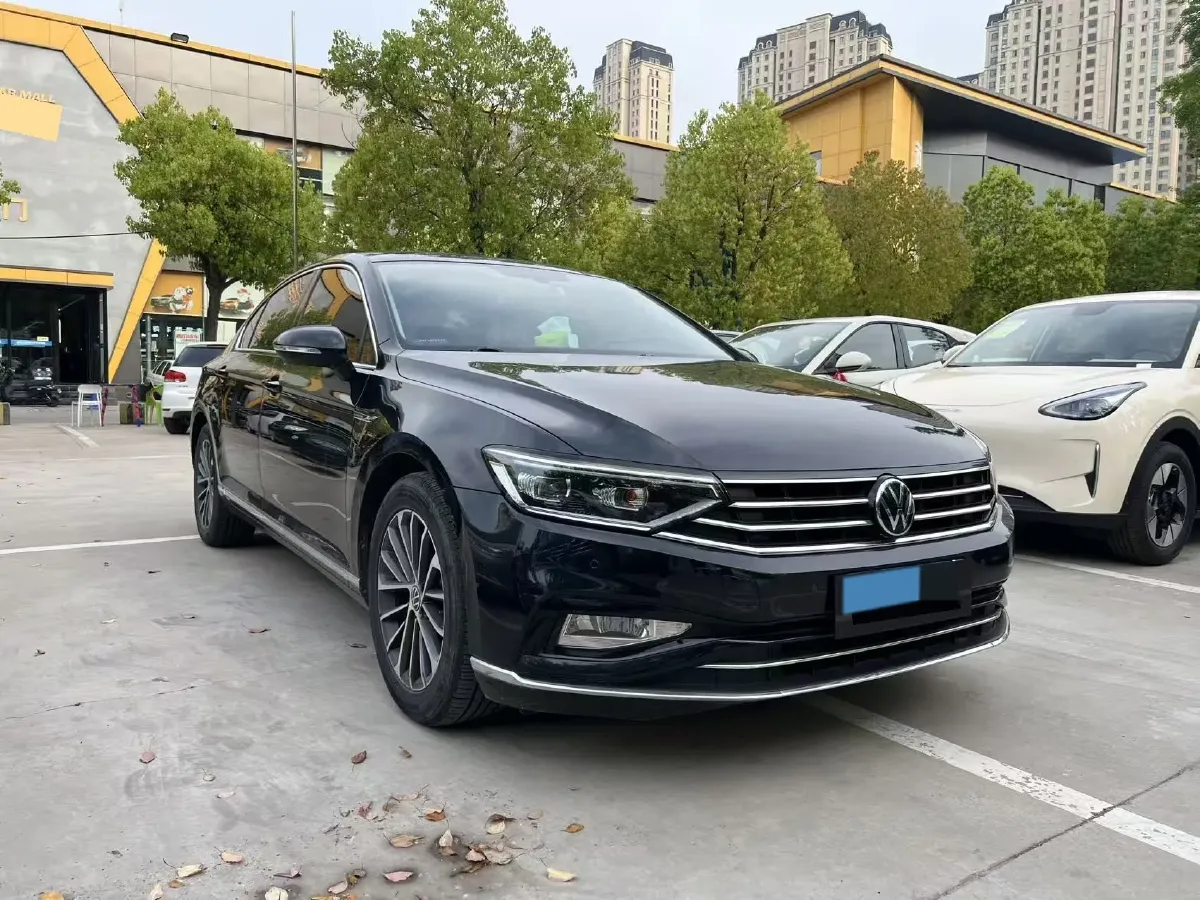 2020 Volkswagen Magotan 2.0T 186HP L4 7DCT,autocango,china used car exporter,china ev exporter,chinese used car exporter,chinese used ev exporter