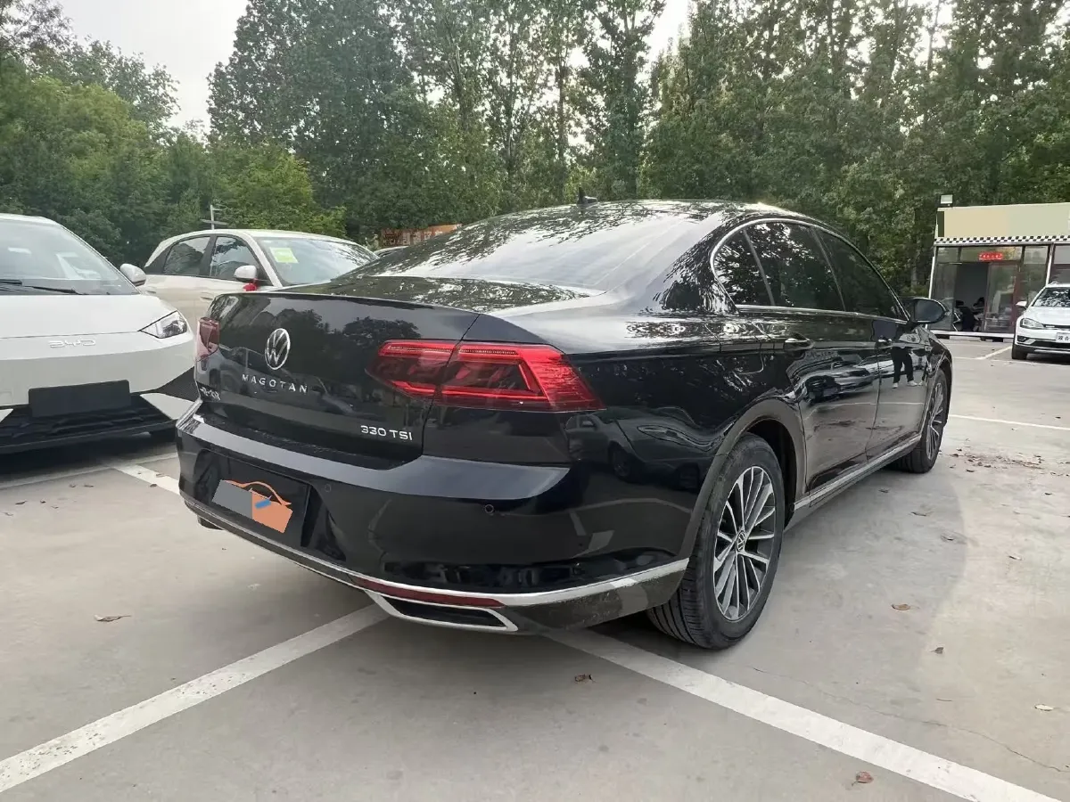 2020 Volkswagen Magotan 2.0T 186HP L4 7DCT,autocango,china used car exporter,china ev exporter,chinese used car exporter,chinese used ev exporter