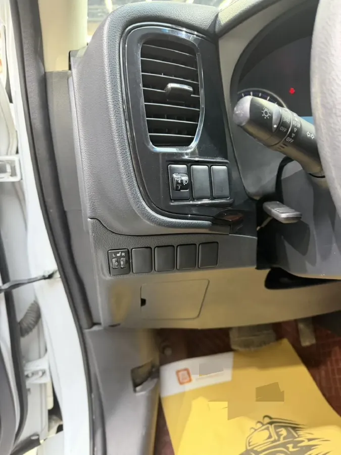 2020 Mitsubishi Outlander 2.0L 166HP L4 CVT,autocango,china used car exporter,china ev exporter,chinese used car exporter,chinese used ev exporter