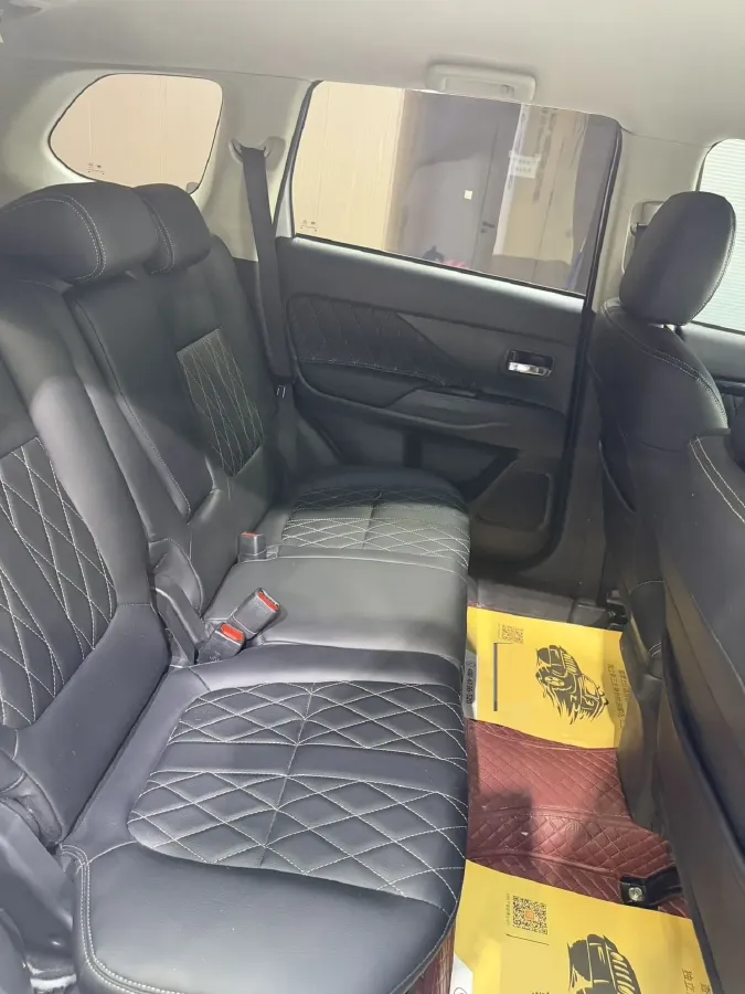 2020 Mitsubishi Outlander 2.0L 166HP L4 CVT,autocango,china used car exporter,china ev exporter,chinese used car exporter,chinese used ev exporter