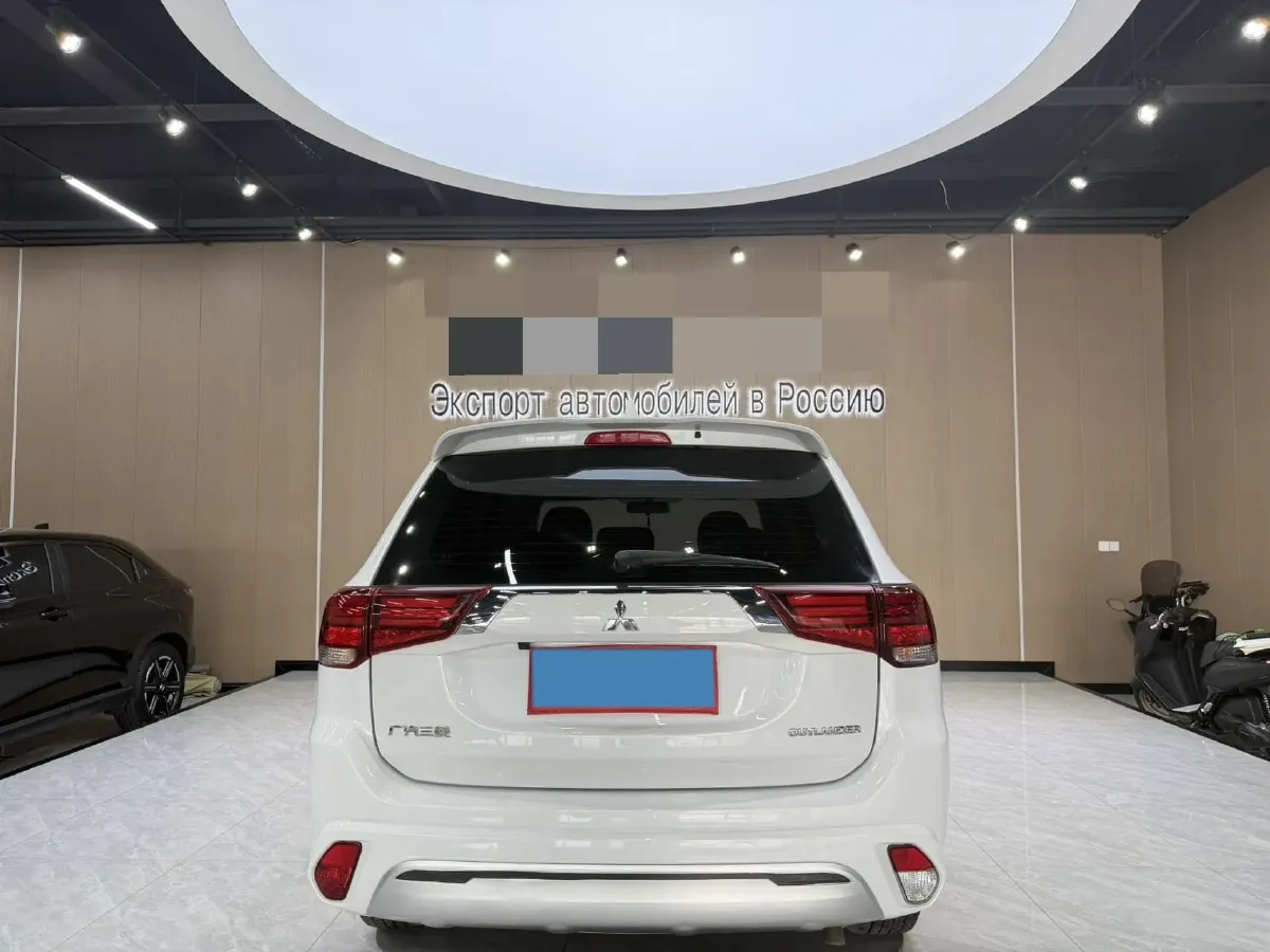 2020 Mitsubishi Outlander 2.0L 166HP L4 CVT,autocango,china used car exporter,china ev exporter,chinese used car exporter,chinese used ev exporter