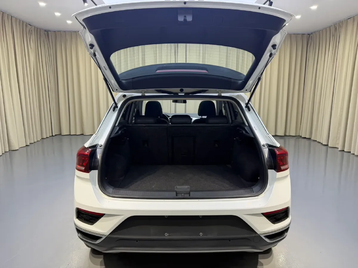 2022 Volkswagen T-Roc 1.4T 150HP L4 7DCT,autocango,china used car exporter,china ev exporter,chinese used car exporter,chinese used ev exporter