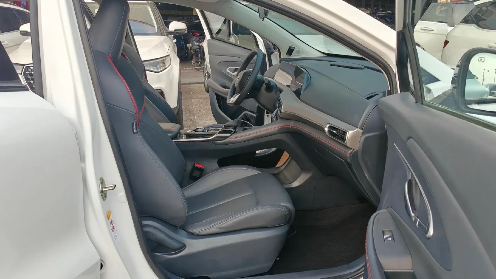 2020 ChangAn UNI-T 1.5T 180HP L4 7DCT,autocango,china used car exporter,china ev exporter,chinese used car exporter,chinese used ev exporter