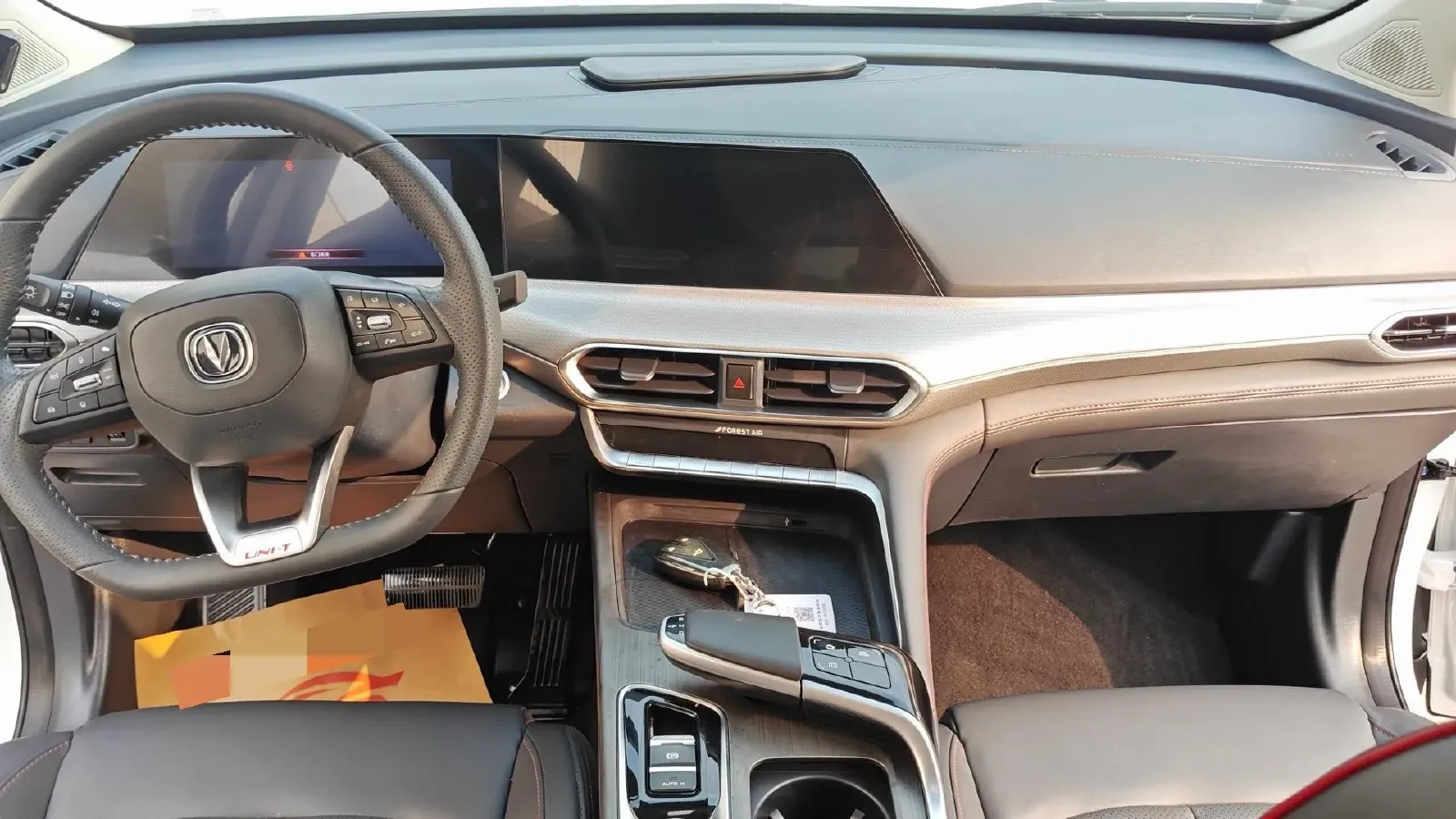 2020 ChangAn UNI-T 1.5T 180HP L4 7DCT,autocango,china used car exporter,china ev exporter,chinese used car exporter,chinese used ev exporter