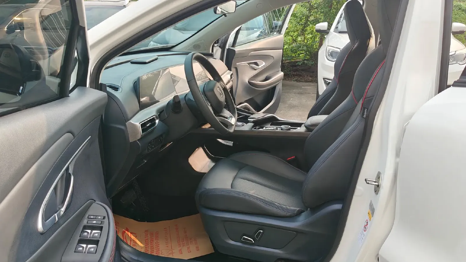 2020 ChangAn UNI-T 1.5T 180HP L4 7DCT,autocango,china used car exporter,china ev exporter,chinese used car exporter,chinese used ev exporter