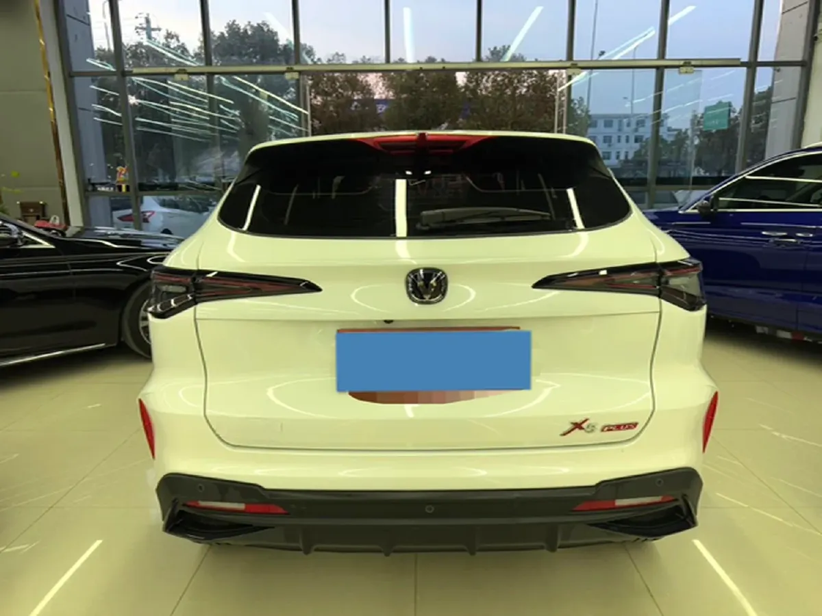 2025 ChangAn X5 PLUS 1.5T 188HP L4 7DCT,autocango,china used car exporter,china ev exporter,chinese used car exporter,chinese used ev exporter