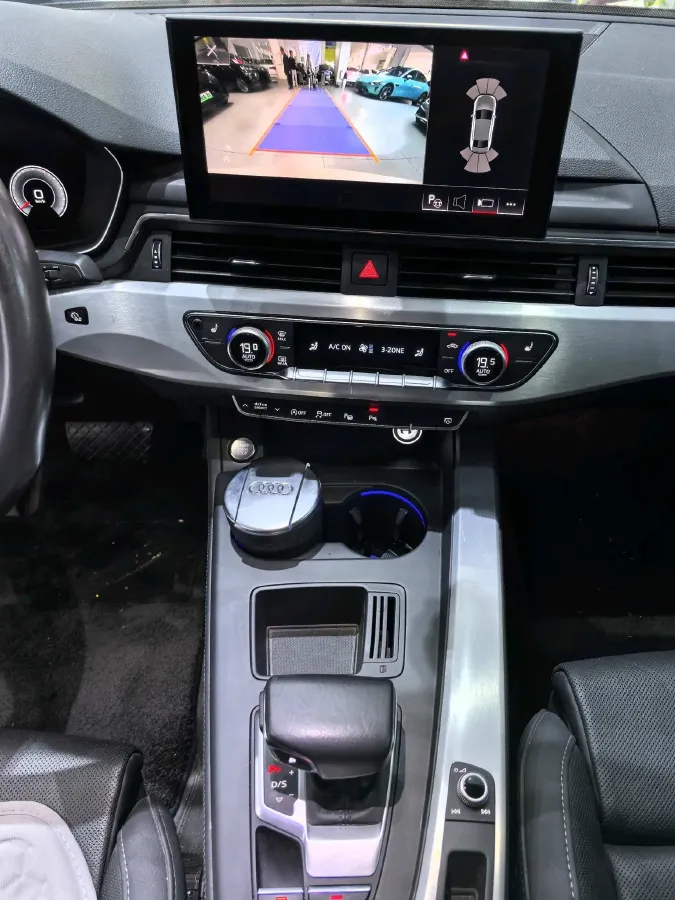 2022 Audi A4L 2.0T 190HP L4 7DCT,autocango,china used car exporter,china ev exporter,chinese used car exporter,chinese used ev exporter