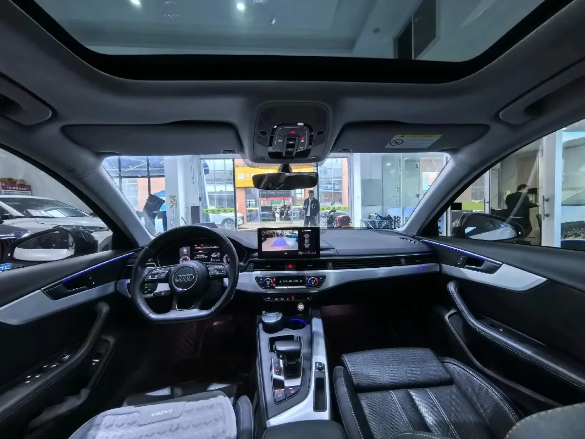 2022 Audi A4L 2.0T 190HP L4 7DCT,autocango,china used car exporter,china ev exporter,chinese used car exporter,chinese used ev exporter