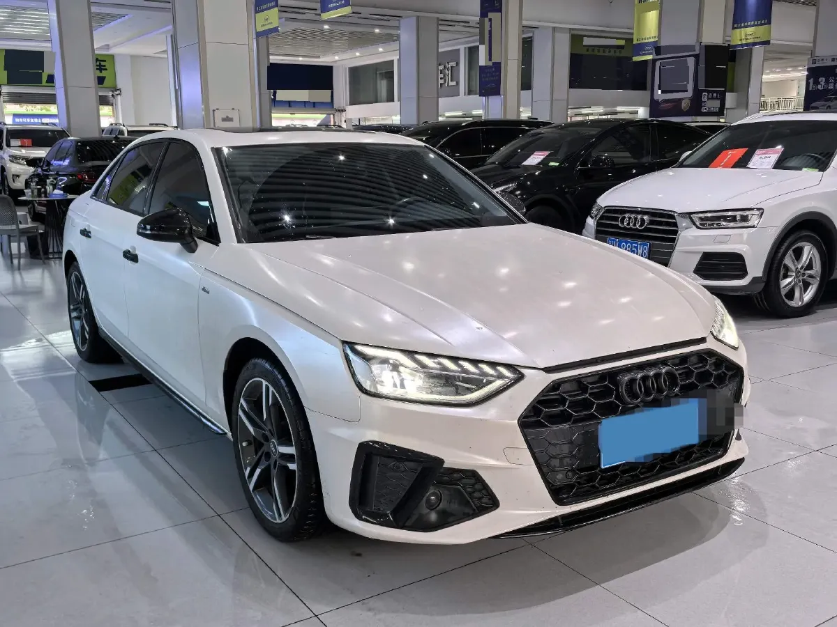 2022 Audi A4L 2.0T 190HP L4 7DCT,autocango,china used car exporter,china ev exporter,chinese used car exporter,chinese used ev exporter