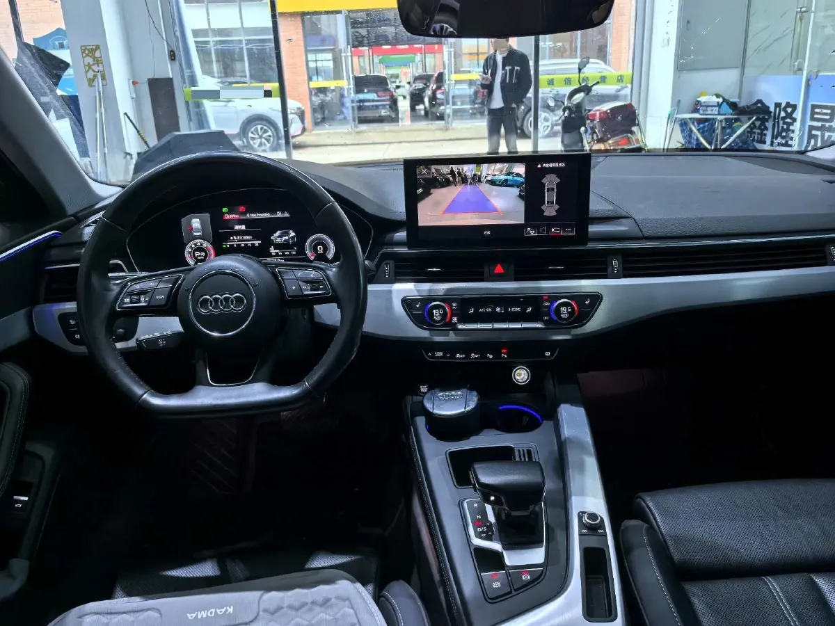 2022 Audi A4L 2.0T 190HP L4 7DCT,autocango,china used car exporter,china ev exporter,chinese used car exporter,chinese used ev exporter