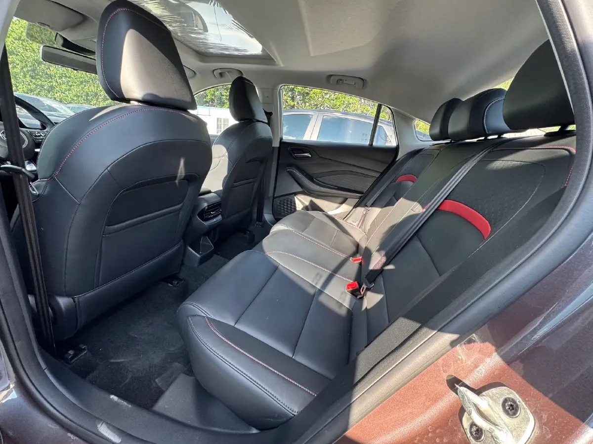 2021 MG 5 1.5T 173HP L4 7DCT,autocango,china used car exporter,china ev exporter,chinese used car exporter,chinese used ev exporter